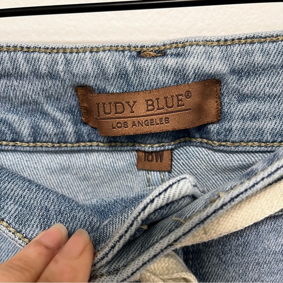 Judy Blue Light Blue High Rise Jeans - Picture 6 of 13